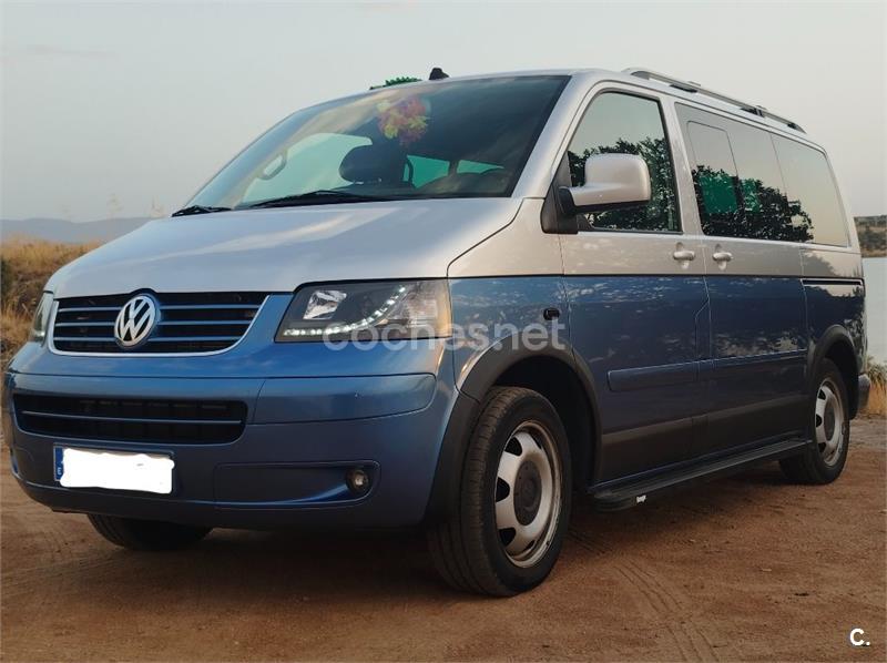 VOLKSWAGEN Multivan 2.5TDI 174CV TIPTRONIC HIGHLINE 5p.