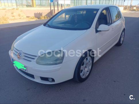 VOLKSWAGEN Golf 1.9 TDi 4Motion Conceptline 100CV 5p.