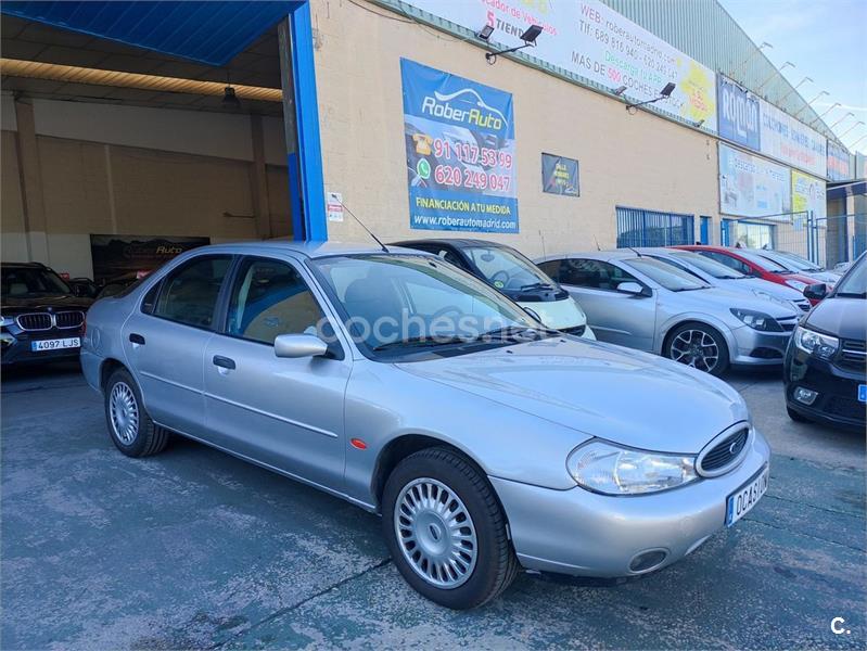 FORD Mondeo 2.5I V6 GHIA 5p.