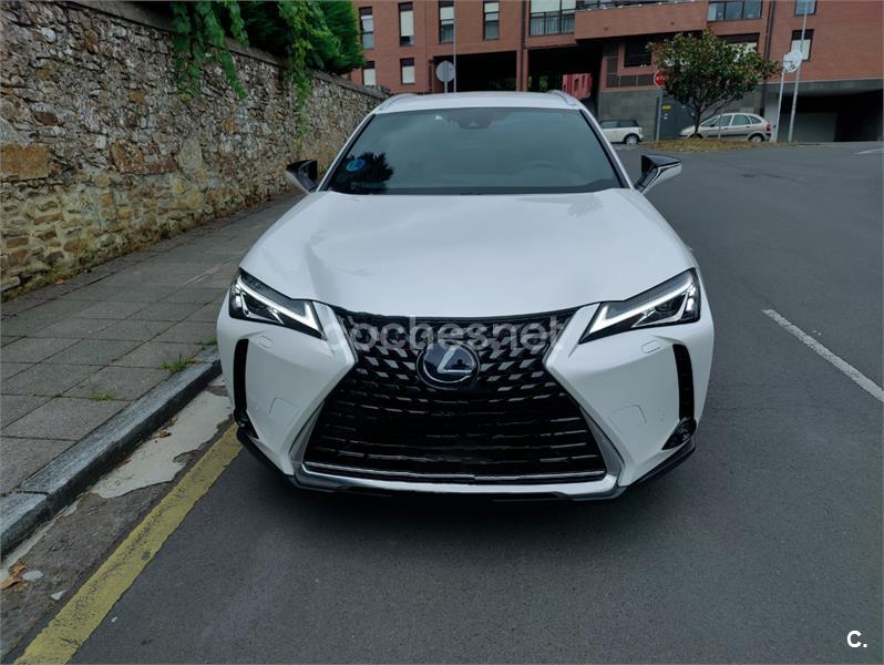 LEXUS UX 2.0 250h Premium 5p.