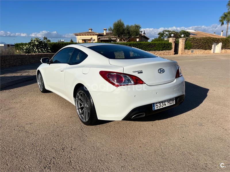 HYUNDAI Genesis Coupe 3.8 V6 RS GLS 2p.