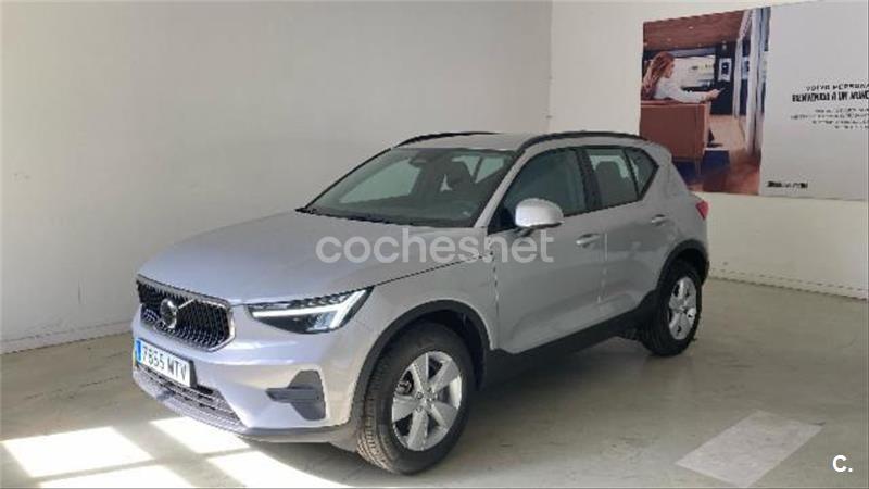 VOLVO XC40 2.0 B3 G Essential Auto 5p.