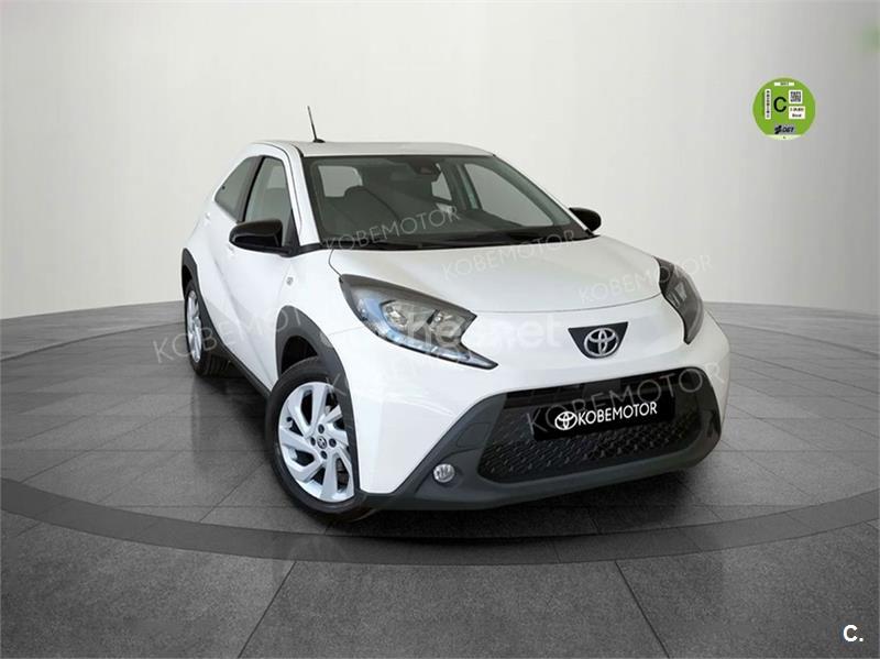 TOYOTA Aygo X Cross 1.0 VVTI 72CV Play 5p.