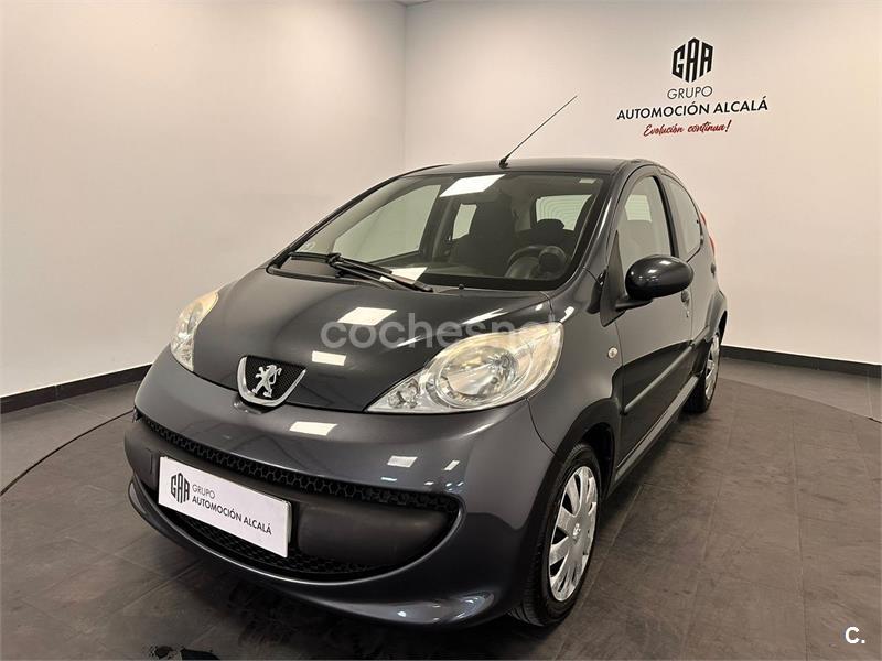 PEUGEOT 107 1.0i 2Tronic Urban 3p.