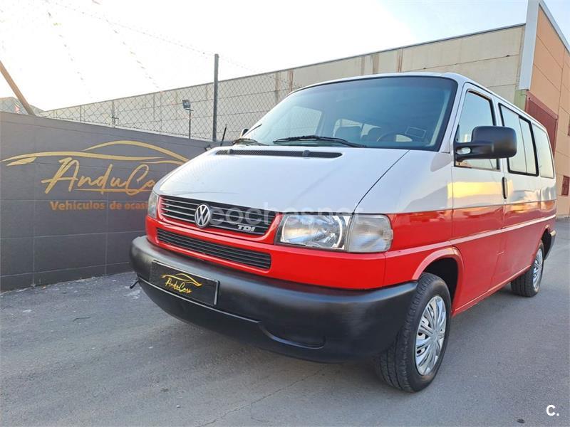 VOLKSWAGEN Caravelle 2.5TDI SWB 9SEATS