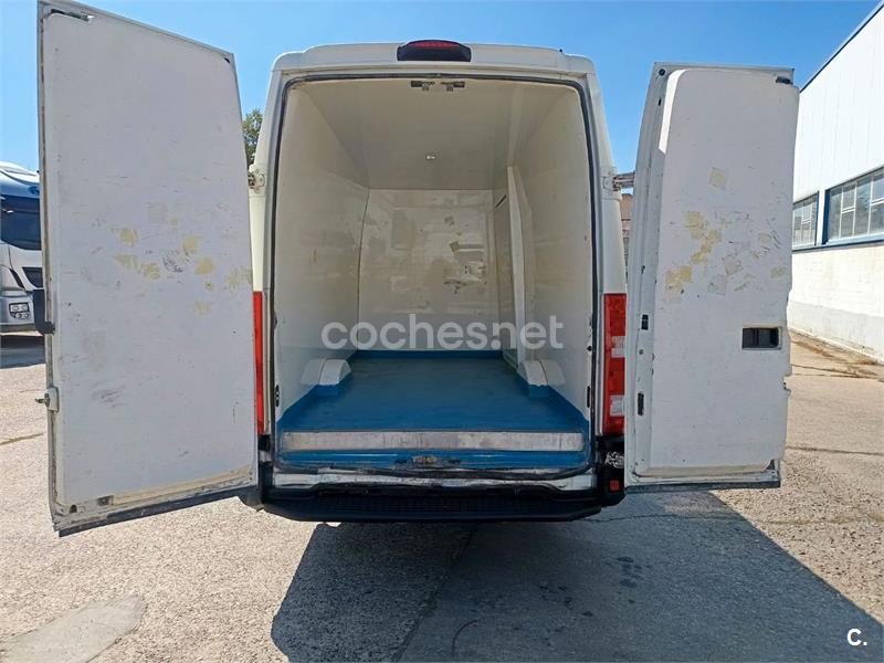 IVECO Daily 35S 15 V 3300H2