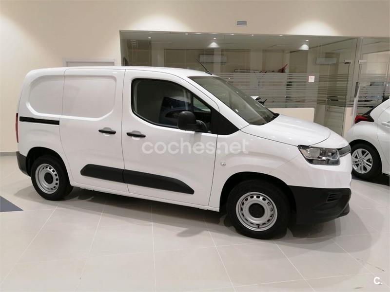 TOYOTA Proace City Van 1.5D 75kW 100CV GX Plus L2 4p.