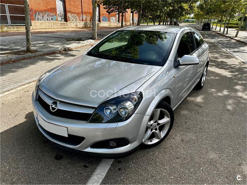 OPEL Astra GTC 1.9 CDTi 150 CV Sport