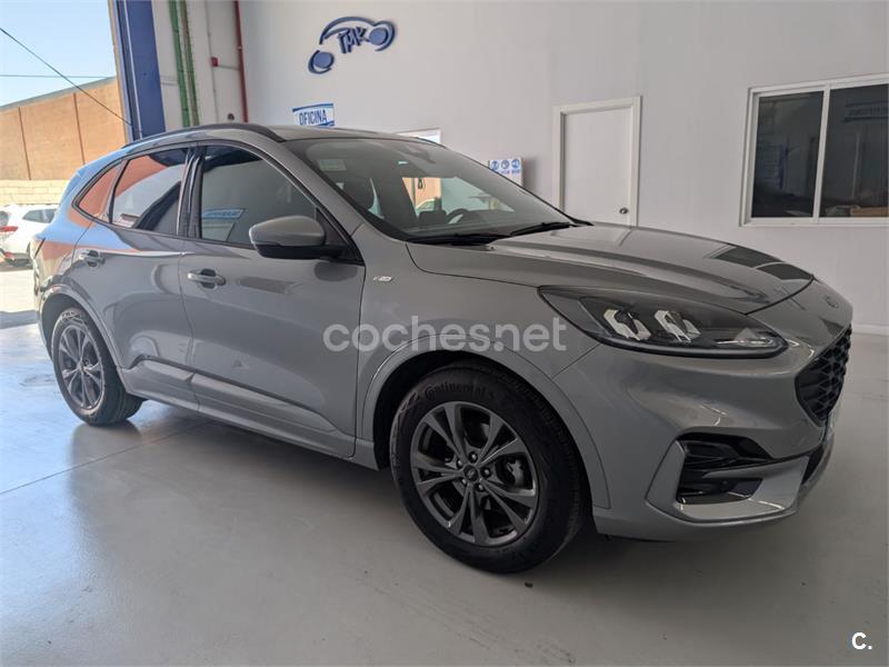 FORD Kuga STLine 2.5 Duratec FHEV Auto