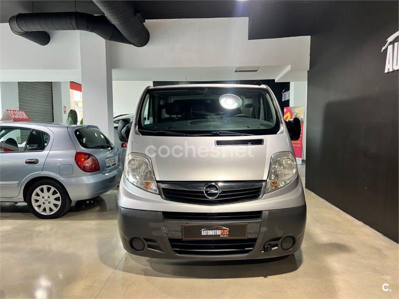 OPEL Vivaro 2.5 CDTI L1 2.9t Combi6