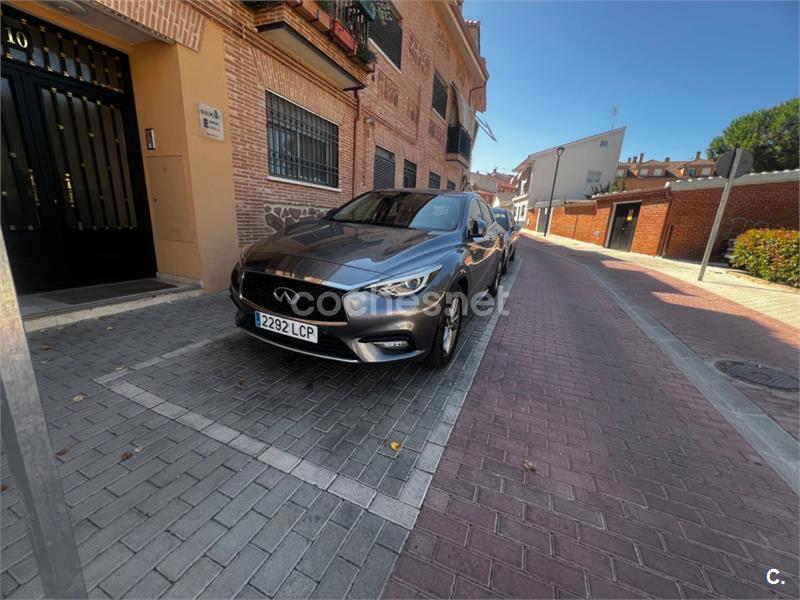 INFINITI Q30 1.6TC PREMIUM 7DCT