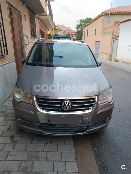 VOLKSWAGEN Touran 1.9 TDI Advance