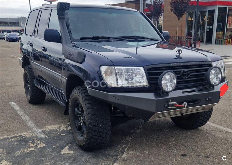 TOYOTA Land Cruiser 100