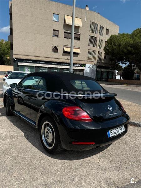 VOLKSWAGEN New Beetle