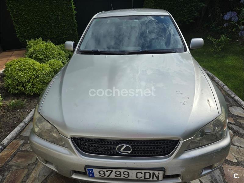 LEXUS IS200 2.0 Luxury