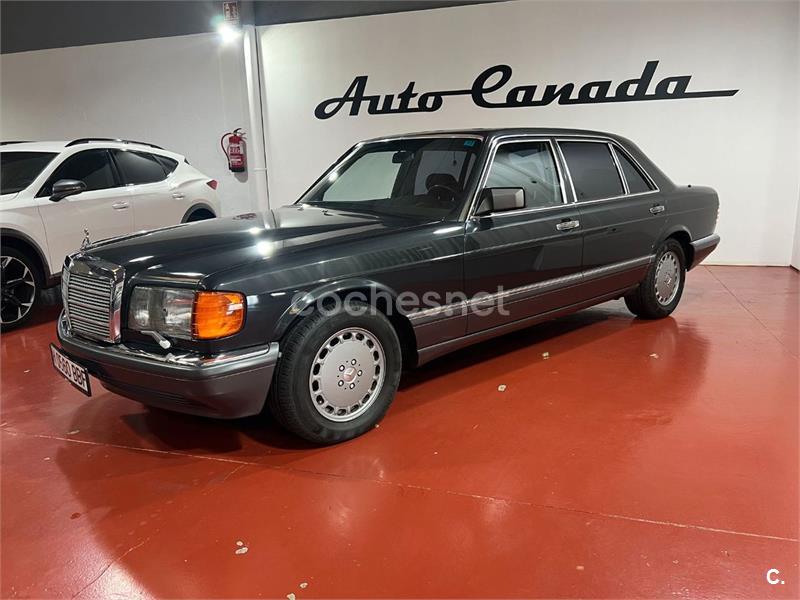 Mercedes-Benz 560SEL limousine