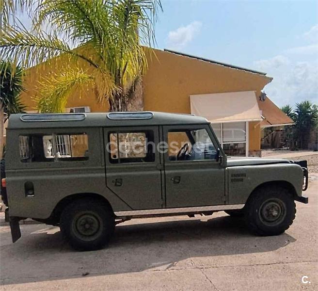 LAND-ROVER Defender