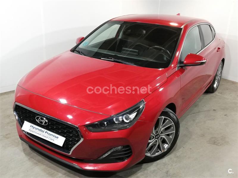 HYUNDAI i30 1.0 TGDI Tecno Fastback