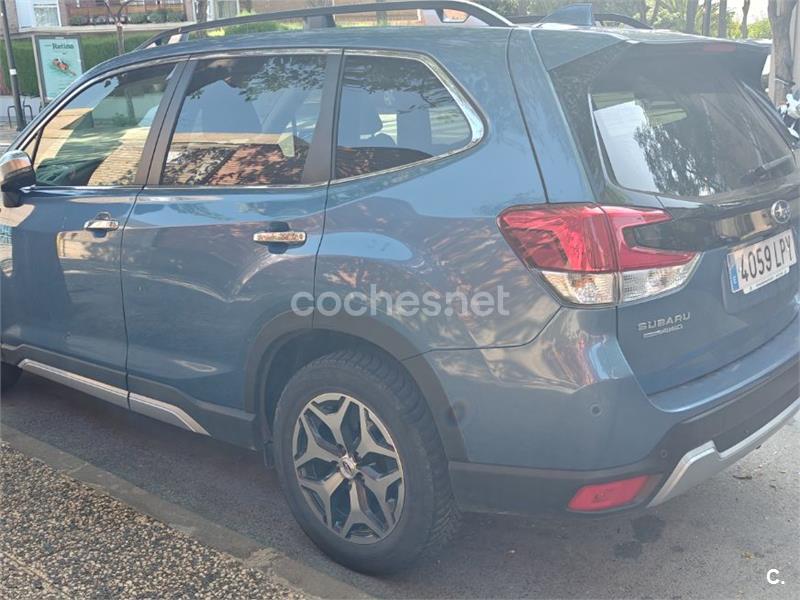 SUBARU Forester 2.0i Hybrid CVT Executive Plus 5p.