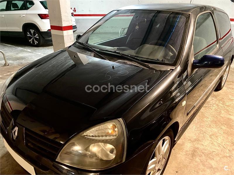 RENAULT Clio Confort Dynamique 1.4 16v