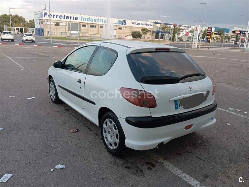 PEUGEOT 206