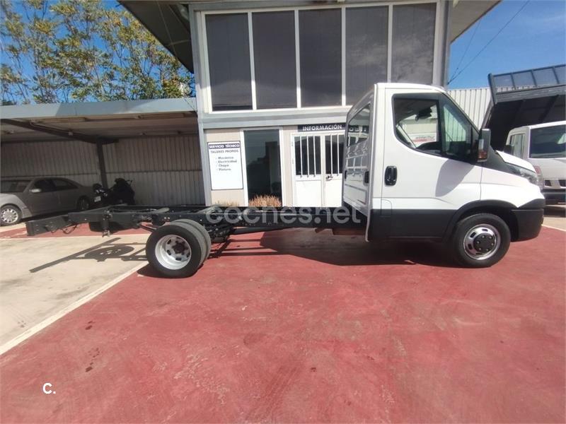 IVECO daily 35c15 chasis cabina doble rueda