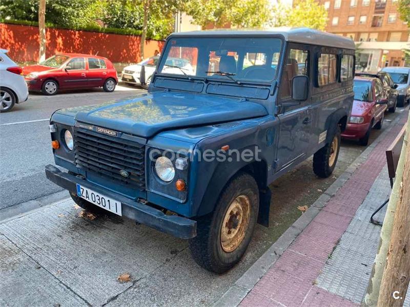 LAND-ROVER Defender