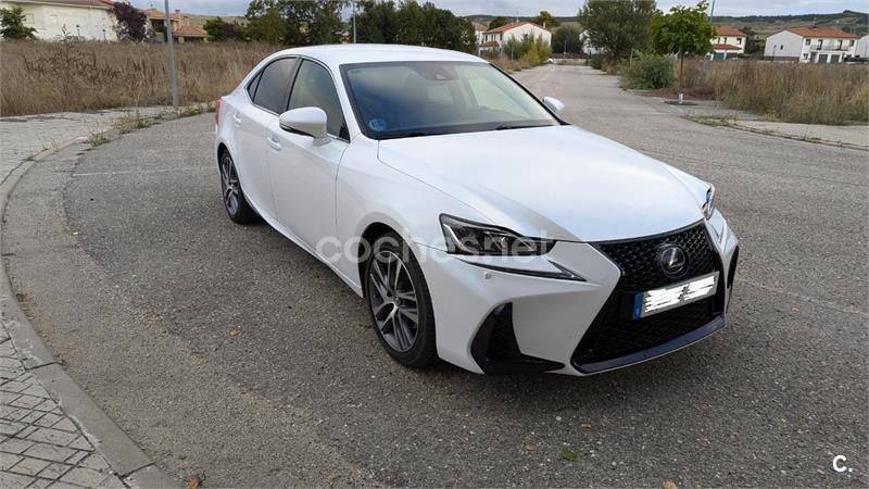 LEXUS IS 2.5 300h Executive