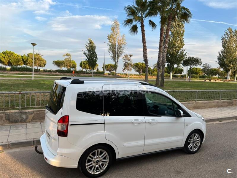 FORD Tourneo Courier