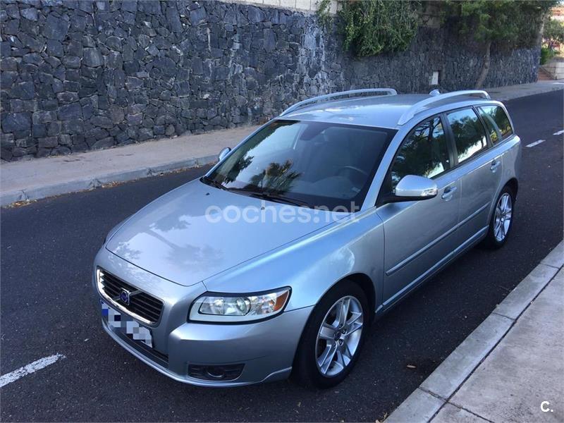 VOLVO V50