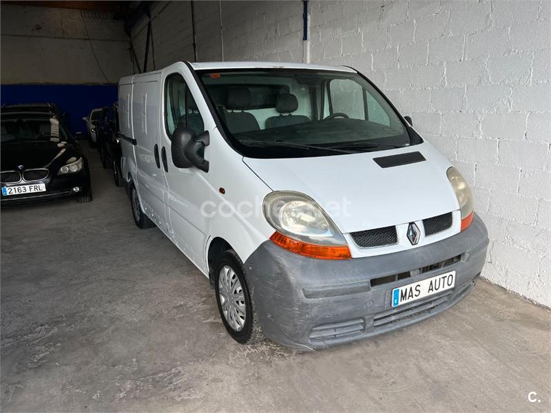 RENAULT Trafic 1.9DCI80 Passenger Privilege