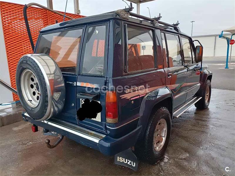 ISUZU Trooper