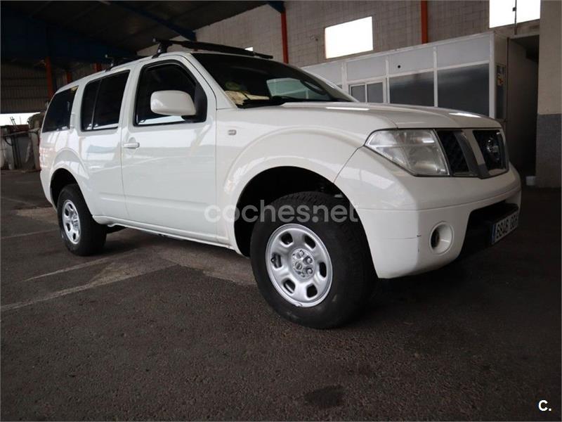 NISSAN Pathfinder 2.5 dCi LE 7 plazas