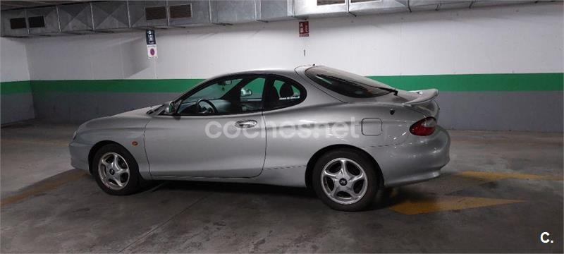 HYUNDAI Coupe