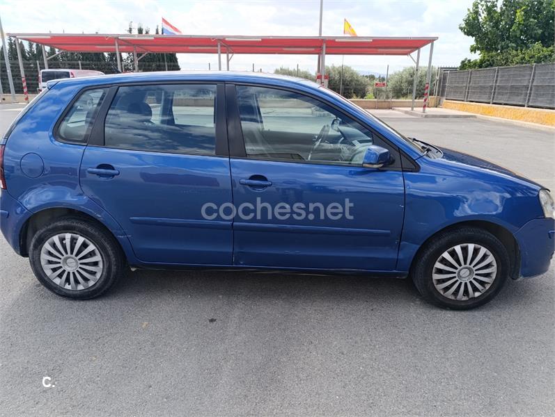 VOLKSWAGEN Polo 1.4 Advance