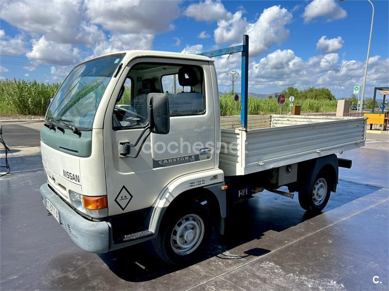 NISSAN Cabstar TL 105.321 media caja de acero 2p.