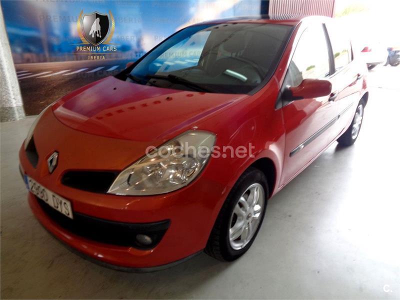 RENAULT Clio Confort Expression 1.4 16v