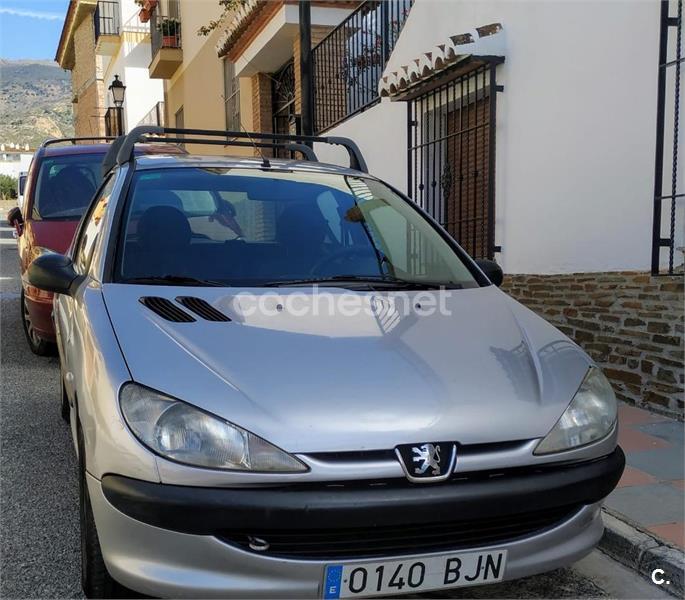 PEUGEOT 206