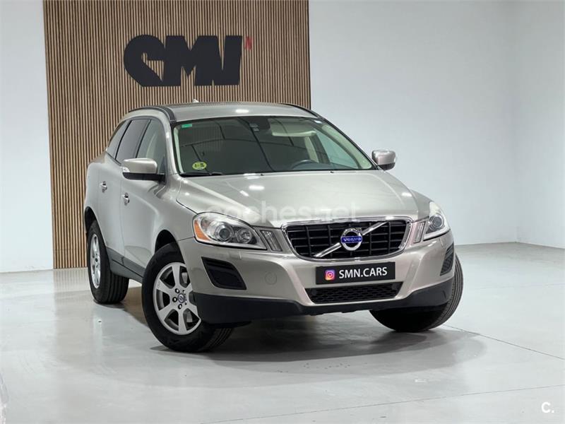 VOLVO XC60 2.0 D3 Momentum Auto