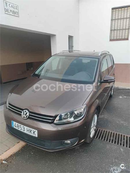 VOLKSWAGEN Touran