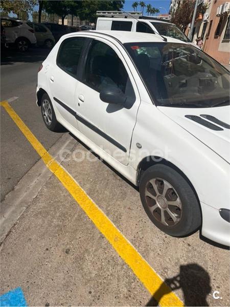 PEUGEOT 206