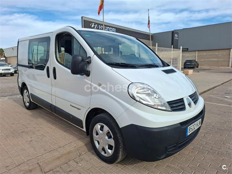 RENAULT Trafic Pass. Combi 9 2700 Corto dCi 115 Opti E5