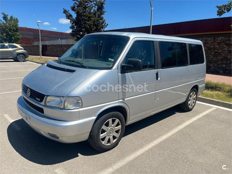 VOLKSWAGEN Caravelle 2.5TDI LWB 8SEATS 4p.