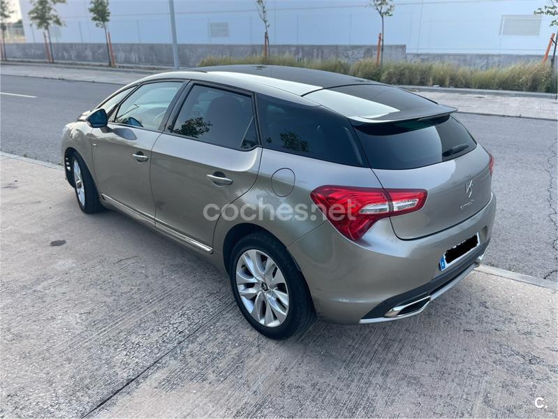 CITROEN DS5 Hybrid4 Airdream Design