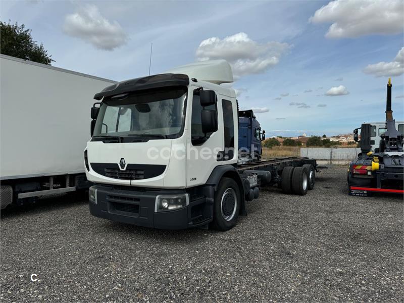 RENAULT 380 CV. EN CHASIS de 8,50m. 430000 km. Portamaquinaria.