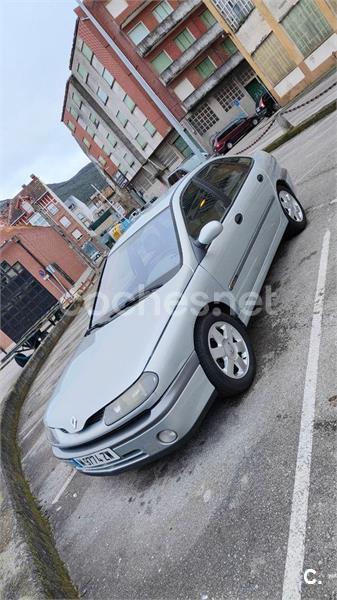 RENAULT Laguna