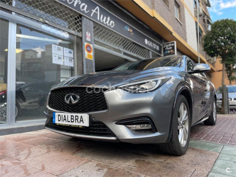 INFINITI Q30 1.6TC PREMIUM 7DCT