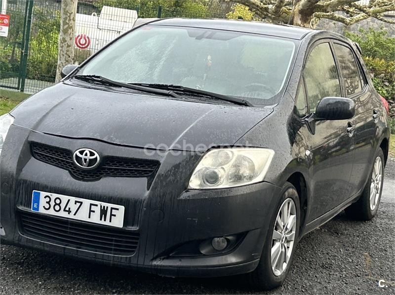 TOYOTA Auris 2.0 D4D Luna