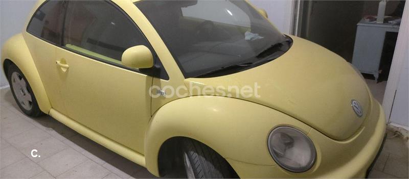 VOLKSWAGEN New Beetle