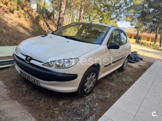 PEUGEOT 206